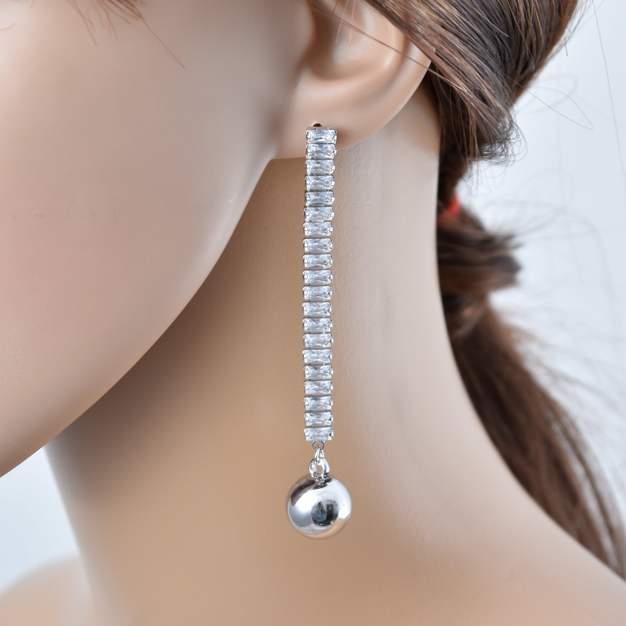 Shoulder Duster Earrings with Pearl (Silver)